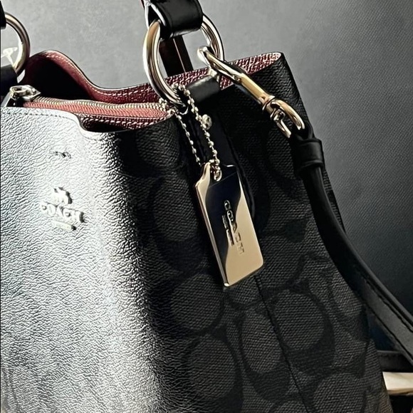 💰SOLD - 2312 - Coach Small Town Bucket Bag in Signature Canvas - Picture 5 of 10